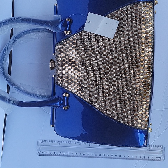 Blue bejeweled hand/strap purse - Picture 4 of 8